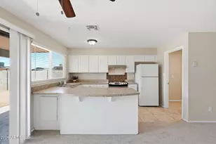 1323 W Morrow Dr, Phoenix, AZ 85027 - Photo 9