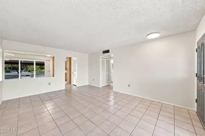 9421 W Glen Oaks Circle N, Sun City, AZ 85351 - Photo 7