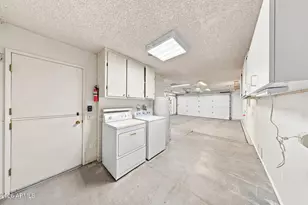9421 W Glen Oaks Cir N, Sun City, AZ 85351 - Photo 37