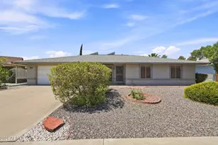 9421 W Glen Oaks Cir N, Sun City, AZ 85351 - Photo 1