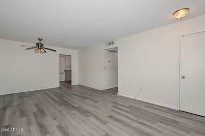 10911 W Santa Fe Drive, Sun City, AZ 85351 - Photo 9