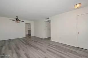 10911 W Santa Fe Dr, Sun City, AZ 85351 - Photo 9