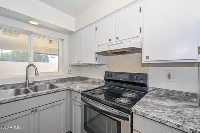 10911 W Santa Fe Drive, Sun City, AZ 85351 - Photo 11