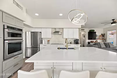 1327 E Hiddenview Drive, Phoenix, AZ 85048 - Photo 15