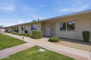 10922 W Santa Fe Dr, Sun City, AZ 85351 - Photo 3