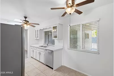 10922 W Santa Fe Drive, Sun City, AZ 85351 - Photo 9