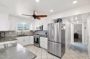11034 N Coggins Dr, Sun City, AZ 85351 - Photo 17