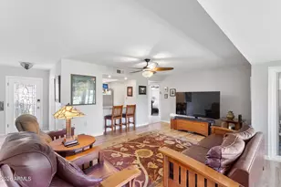11034 N Coggins Dr, Sun City, AZ 85351 - Photo 15