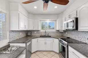 11034 N Coggins Dr, Sun City, AZ 85351 - Photo 3