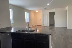 25218 N 54th Dr, Phoenix, AZ 85083 - Photo 5