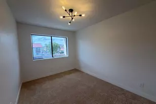 2832 E Waltann Ln, Phoenix, AZ 85032 - Photo 11