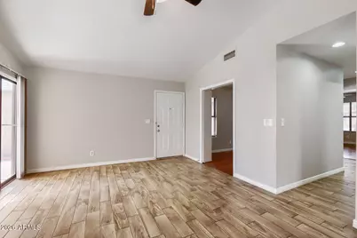 6450 W Golden Lane, Glendale, AZ 85302 - Photo 7