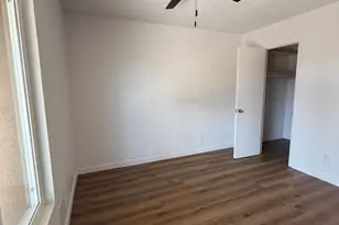 8235 N 34th Dr, Phoenix, AZ 85051 - Photo 9