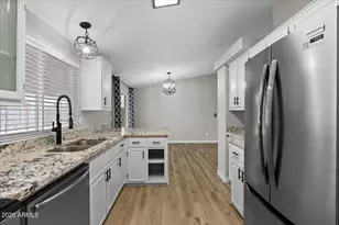 9738 E Billings Ct, Mesa, AZ 85207 - Photo 7
