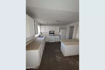 1910 N 42nd Drive, Phoenix, AZ 85009 - Photo 5