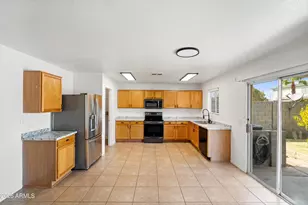 13188 W Crocus Dr, Surprise, AZ 85379 - Photo 13
