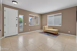 22922 N 40th Pl, Phoenix, AZ 85050 - Photo 3