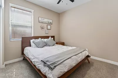 22922 N 40th Place, Phoenix, AZ 85050 - Photo 9