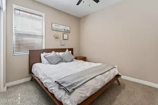22922 N 40th Pl, Phoenix, AZ 85050 - Photo 9