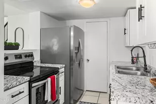 4627 E Southgate Ave, Phoenix, AZ 85040 - Photo 3