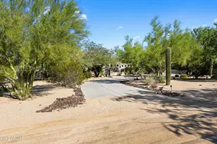 7621 E Dixileta Dr, Scottsdale, AZ 85266 - Photo 7