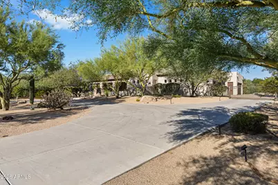 7621 E Dixileta Drive, Scottsdale, AZ 85266 - Photo 9