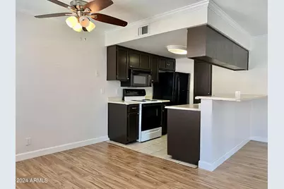 2228 E Campbell Avenue #Apt 209, Phoenix, AZ 85016 - Photo 3