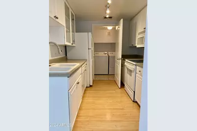 1701 E Colter Street #421, Phoenix, AZ 85016 - Photo 3