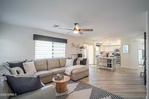 2524 W Hedgehog Pl, Phoenix, AZ 85085 - Photo 19