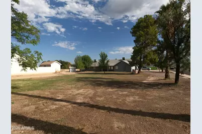 3642 W 1st Street, Thatcher, AZ 85552 - Photo 1