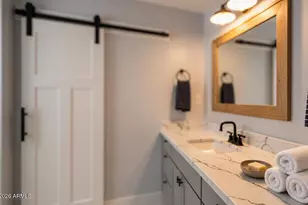 702 E Desert Park Ln, Phoenix, AZ 85020 - Photo 53