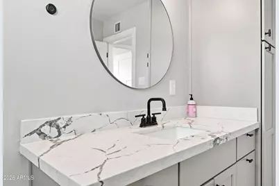 702 E Desert Park Lane, Phoenix, AZ 85020 - Photo 25