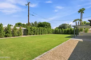 702 E Desert Park Ln, Phoenix, AZ 85020 - Photo 37