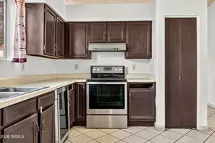 876 S Nebraska St, Chandler, AZ 85225 - Photo 3