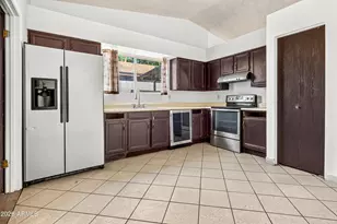 876 S Nebraska St, Chandler, AZ 85225 - Photo 5