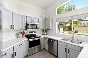 3220 E Sierra St, Phoenix, AZ 85028 - Photo 9