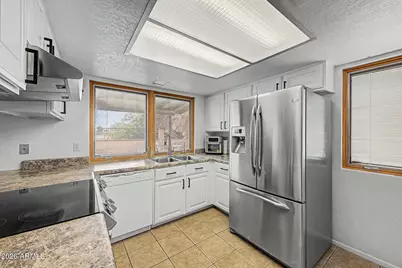 8539 N 104th Avenue, Peoria, AZ 85345 - Photo 13