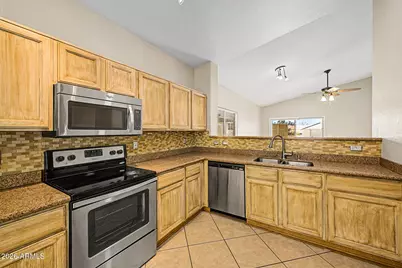 17826 N 13th Place, Phoenix, AZ 85022 - Photo 9
