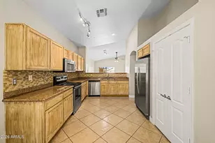 17826 N 13th Pl, Phoenix, AZ 85022 - Photo 9