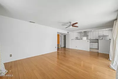 410 W Parkway Boulevard, Tempe, AZ 85281 - Photo 9