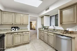19249 N 93rd Dr, Peoria, AZ 85382 - Photo 9