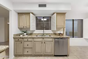 19249 N 93rd Dr, Peoria, AZ 85382 - Photo 11