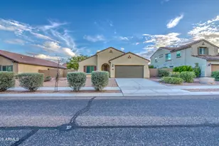 17517 W Pinnacle Vis Dr, Surprise, AZ 85387 - Photo 3