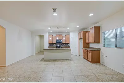 17517 W Pinnacle Vista Drive, Surprise, AZ 85387 - Photo 11