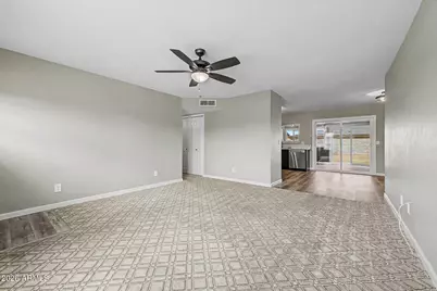 2724 E Holmes Avenue, Mesa, AZ 85204 - Photo 13