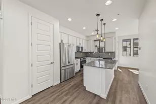 2090 S Dorsey Ln, Tempe, AZ 85282 - Photo 13