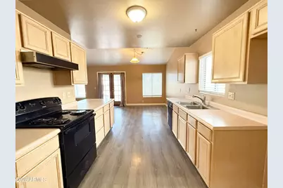 10225 W Windsor Boulevard, Glendale, AZ 85307 - Photo 7