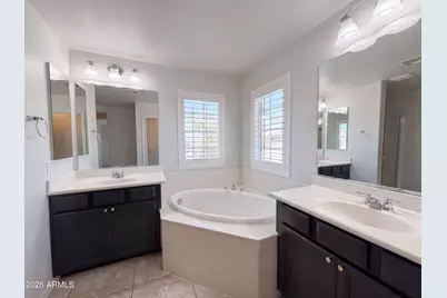 841 E Gary Lane, Phoenix, AZ 85042 - Photo 11