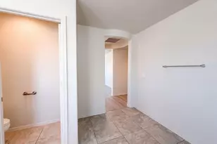 841 E Gary Ln, Phoenix, AZ 85042 - Photo 9