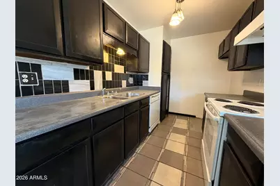5910 W Golden Lane, Glendale, AZ 85302 - Photo 7